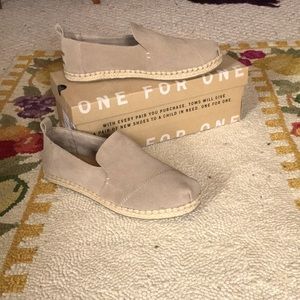 Toms Classic Suede shoes.